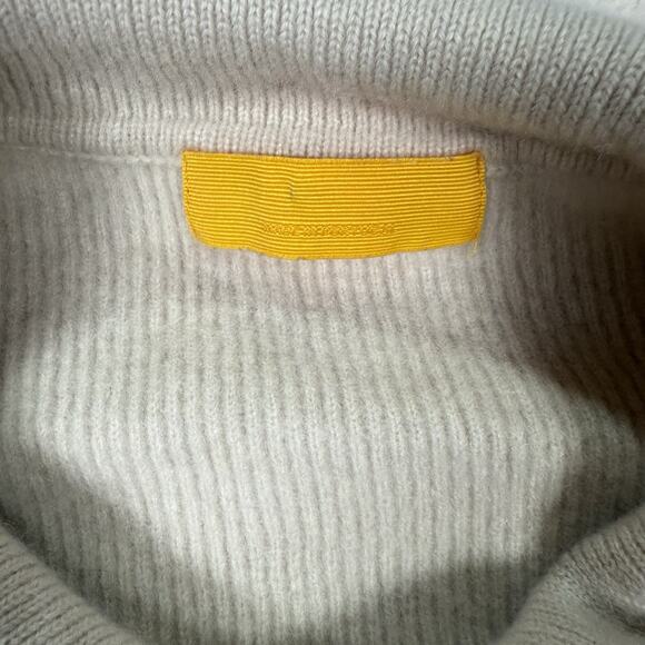 Yellow Label Co. 100% Cashmere Cardigan Button Color Oatmeal Beige Size Medium - Picture 3 of 7
